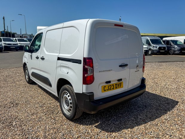 Peugeot Partner SWB L1H1 Low Roof Professional Air Con EURO 6 10