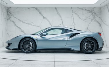 Ferrari 488 Pista 10