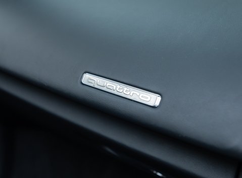 Audi R8 V10 PERFORMANCE CARBON BLACK SPYDER 26