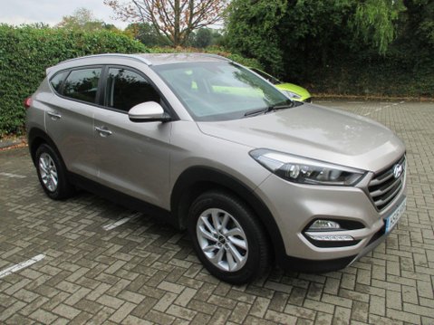 Hyundai TUCSON 2.0 CRDi SE Nav 4WD Euro 6 5dr 1