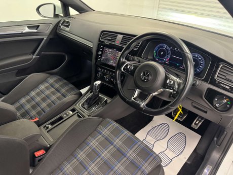 Volkswagen Golf 1.4 Golf GTE Advance Semi-Auto 5dr 36