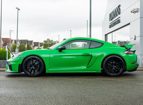 Porsche Cayman GT4 (718) 3