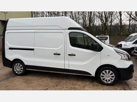 Renault Trafic 2.0 dCi ENERGY 30 Business Panel Van 5dr Diesel Manual LWB High Roof Euro 6 6