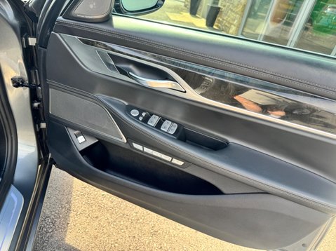 BMW 7 Series 740LD XDRIVE EXCLUSIVE 40