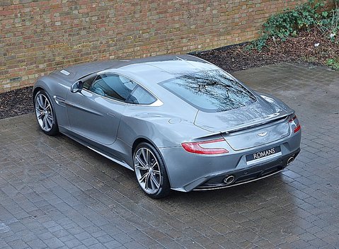 Aston Martin Vanquish 14