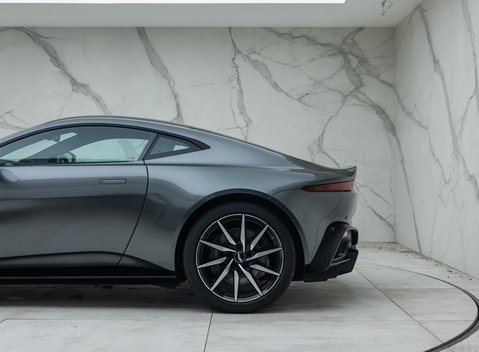 Aston Martin V8 Vantage 28