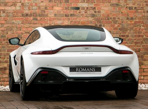 Aston Martin V8 Vantage 3