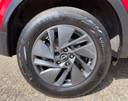 Nissan Qashqai 1.3 Qashqai Acenta Premium DiG-T MHEV 5dr 16
