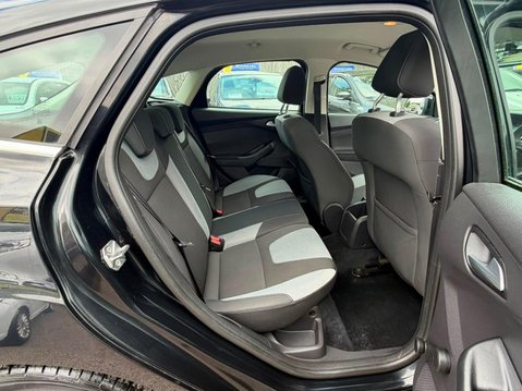 Ford Focus 1.0T EcoBoost Zetec Euro 5 (s/s) 5dr 26
