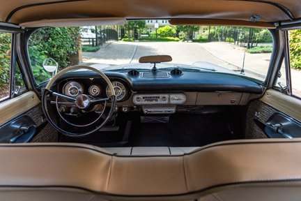 Chrysler New Yorker Town & Country Station Wagon 16
