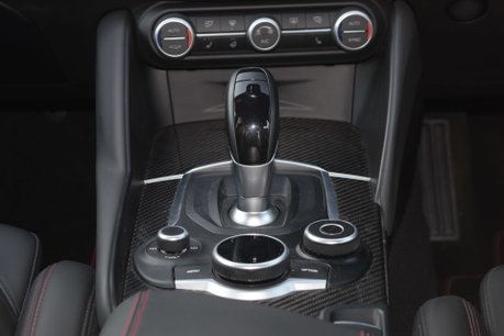 Alfa Romeo Giulia V6 BITURBO QUADRIFOGLIO 28