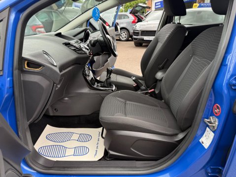 Ford Fiesta 1.6 TDCi ECOnetic Titanium Euro 5 (s/s) 5dr 22