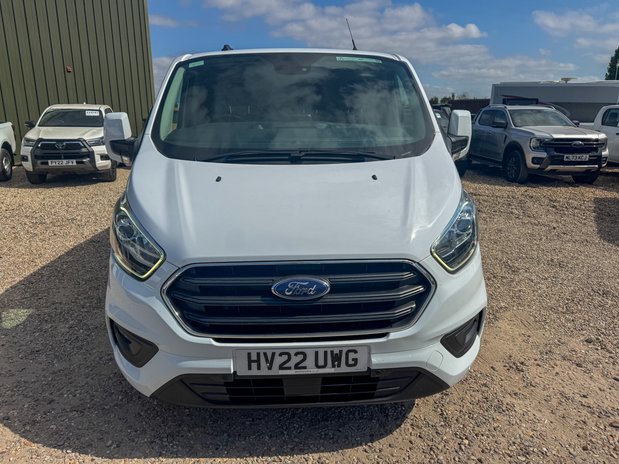 Ford Transit Custom SWB L1H1 Low Roof Limited 300 Air Con Cruise Sensors EURO 6 3