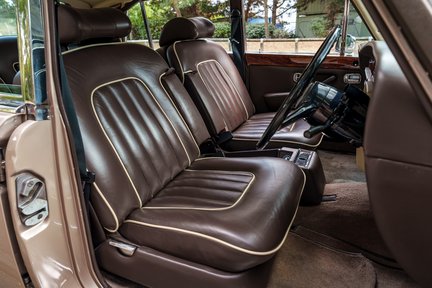 Rolls-Royce Silver Wraith 24