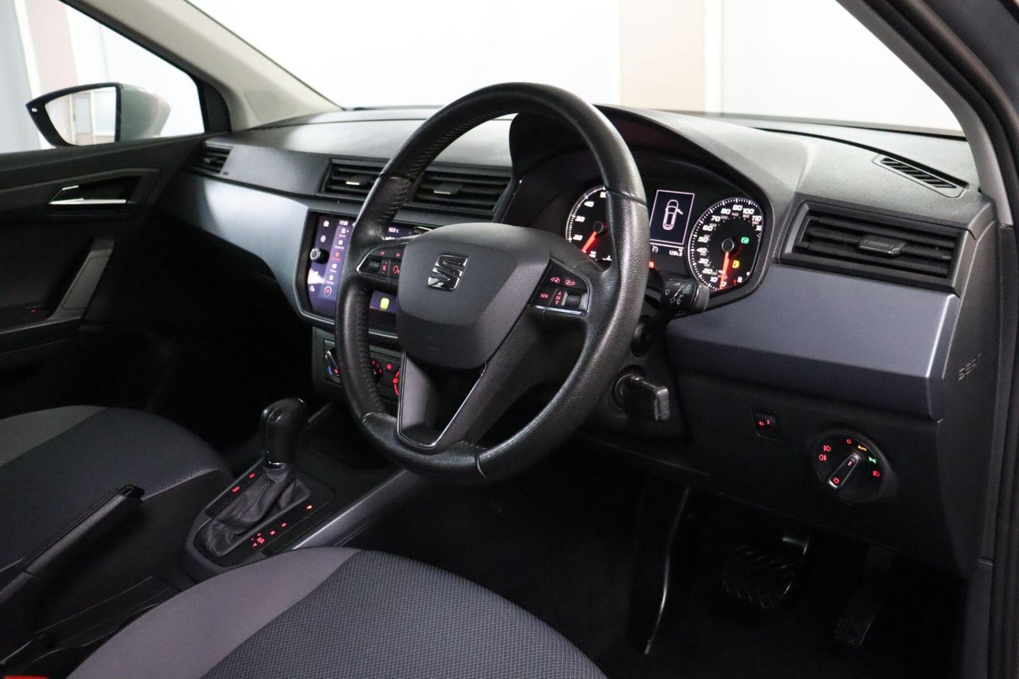 2021 SEAT Arona — image 4