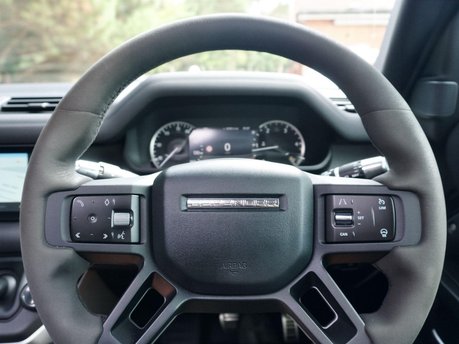 Land Rover Defender 2.0 SD4 S Auto 4WD Euro 6 (s/s) 5dr 