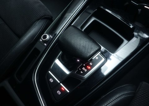 Audi A4 2.0 A4 Black Edition 35 TFSI Semi-Auto 4dr 37