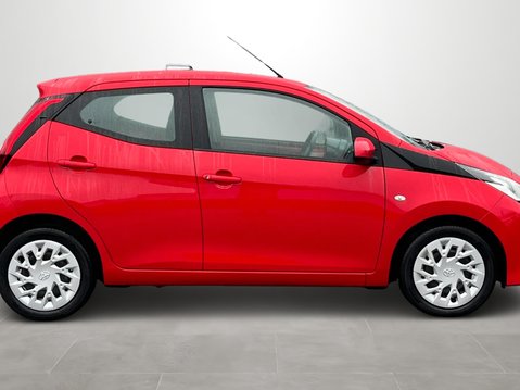 Toyota Aygo 1.0 VVT-i X-Play 5dr 10