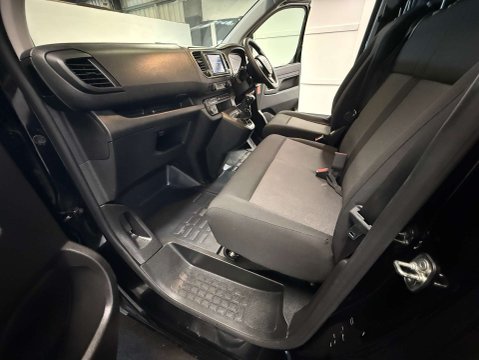 Peugeot Expert 1.5 Expert Professional Premium + L2 BlueHDi 32