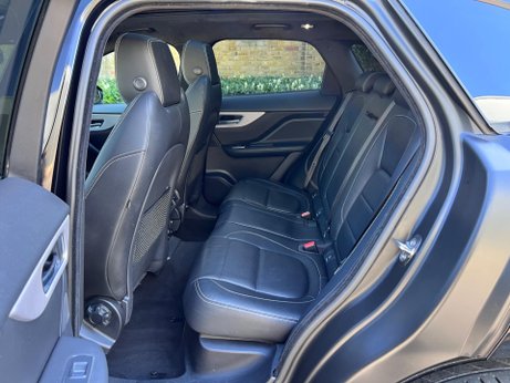 Jaguar F-Pace 2.0 D180 R-Sport Auto AWD Euro 6 (s/s) 5dr 26