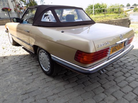 Mercedes-Benz R107 280 SL Sports - LHD 73
