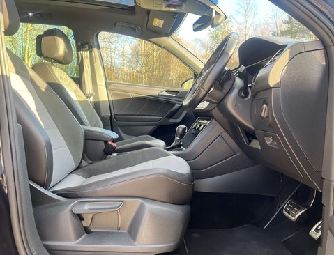 Volkswagen Tiguan 2.0 Tiguan R-Line Tech TDI Semi-Auto 5dr 16