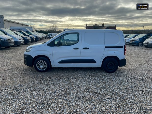 Citroen Berlingo SWB L1H1 650 Enterprise Air Con Nav Parking Sensors EURO 6 NO VAT 2