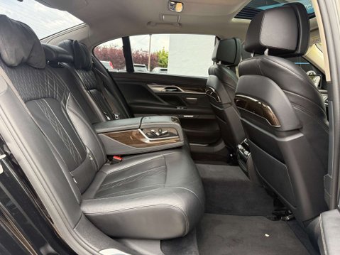 BMW 7 Series 2.0 740Le 9.2kWh Saloon 4dr Petrol Plug-in Hybrid Auto xDrive Euro 6 (s/s) 12