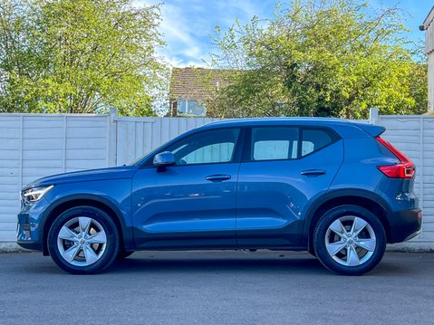 Volvo XC40 2.0 B3 Core Estate 5dr Hybrid Electric Auto Euro 6 (163 bhp) 7