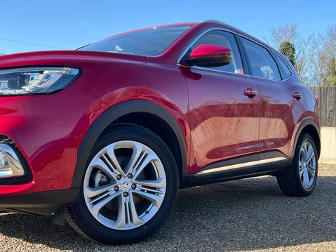 MG HS EXCLUSIVE DCT 15