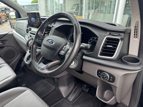 Ford Transit Custom 320 LIMITED DCIV ECOBLUE 19