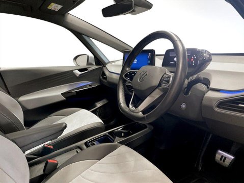 Volkswagen ID.3 Pro Performance 58kWh Family Hatchback 5dr Electric Auto (204 ps) One Owner 12