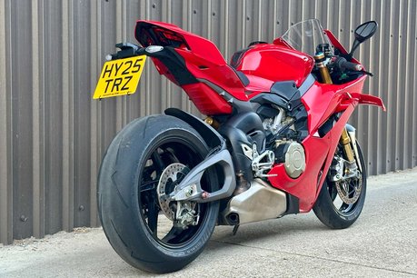 Ducati Panigale V4 1.1 Panigale V4 S 35