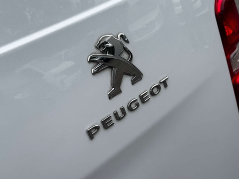 Peugeot Expert 1.5 BlueHDi 1000 Professional Premium Standard Panel Van 6dr Diesel Manual 18