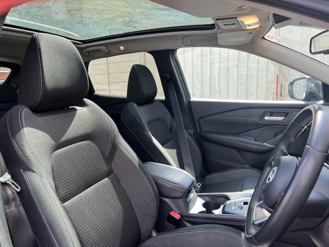 Nissan Qashqai 1.3 DIG-T MHEV N-Connecta SUV 5dr Petrol Hybrid Manual Euro 6 (s/s) (140 ps 17