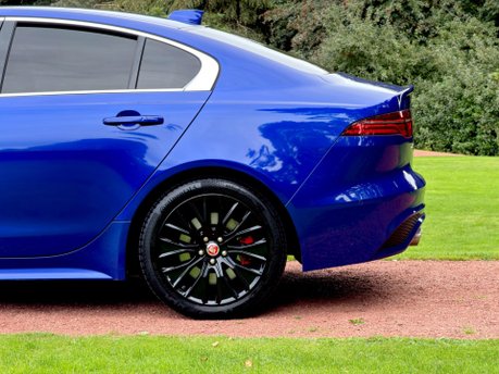 Jaguar XE R-DYNAMIC HSE 18