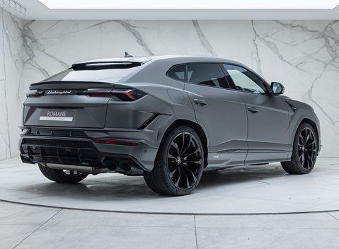 Lamborghini Urus S 4