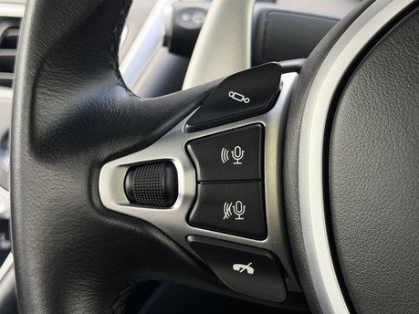 Aston Martin DB11 V8 55
