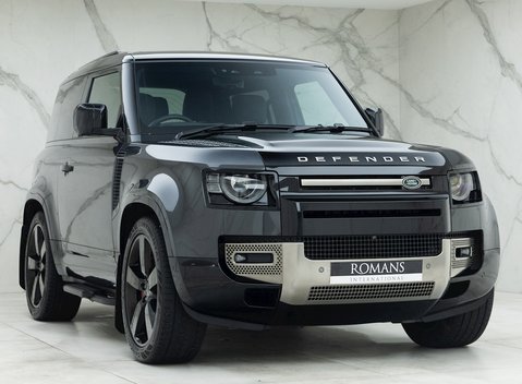 Land Rover Defender 90 X D300 1