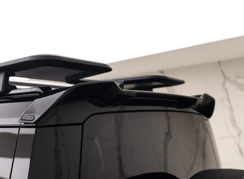 Land Rover Defender V8 29