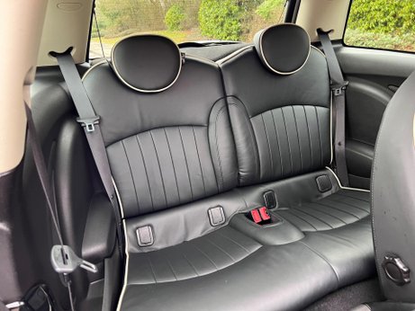 Mini Hatch 1.6 Cooper S Auto Euro 5 3dr 29