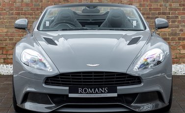 Aston Martin Vanquish Volante 4
