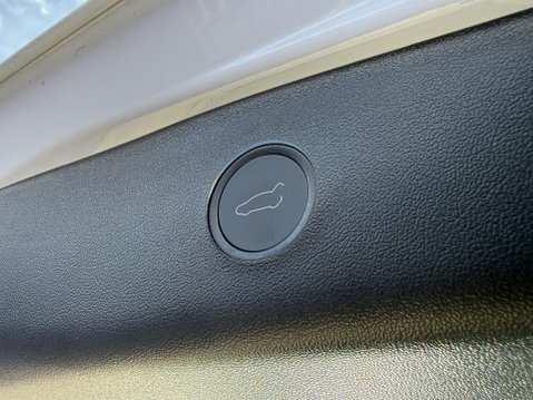 Tesla Model 3 Saloon 4dr Electric Auto RWD (241 bhp) 23