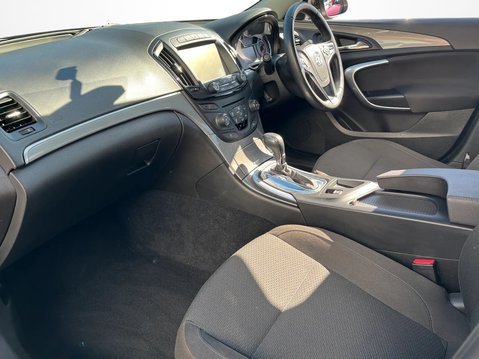 Vauxhall Insignia 1.6 CDTi Design Nav 5dr Auto 2