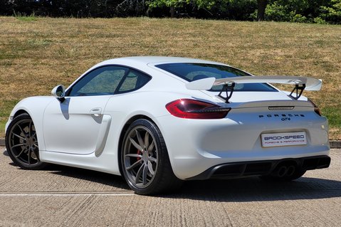 Porsche Cayman GT4 3