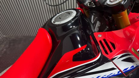 Honda CRF250 Rally 2017 ONLY 5K ENDURO ON / OFF ROAD BIKE MOT WARRANTY 250CC 22
