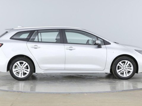 Suzuki Swace MOTION 5