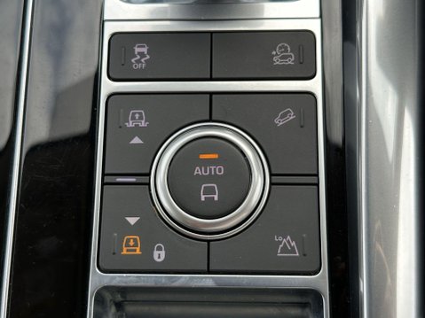 Land Rover Range Rover Sport HSE DYNAMIC MHEV 25