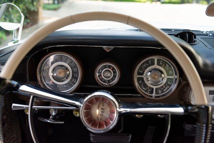 Chrysler New Yorker Town & Country Station Wagon 18