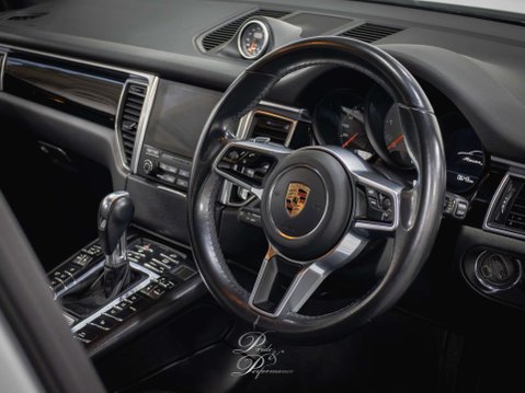Porsche Macan 3.0 Macan S D Semi-Auto 4WD 5dr 12